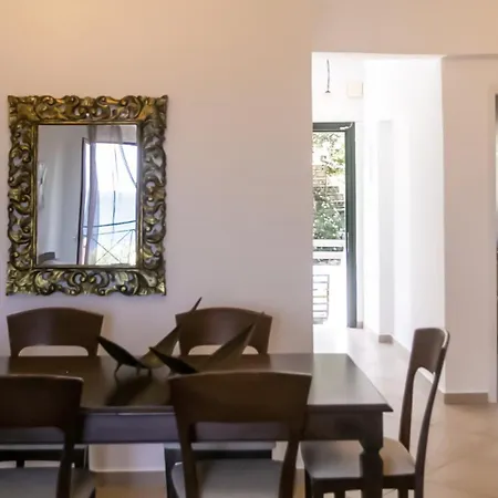 Olea Mare Benitses (Corfu)